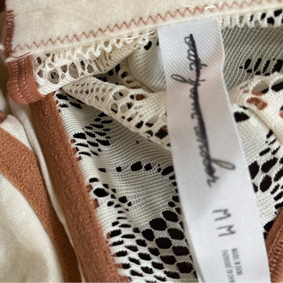 Out From Under Corsé Kiera Lace-Up Lace-Up Corset Top - Cream and Tan Coquette M - Picture 4 of 10